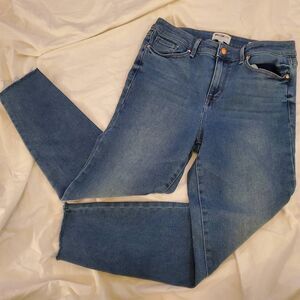 EUC William Rast Medium Wash, Highrise, Sculpted Skinny Jean. Size 30